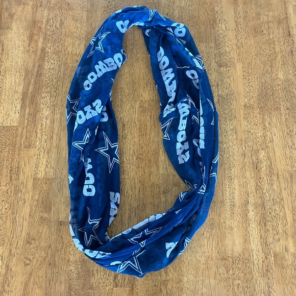 Dallas Cowboys scarf - Picture 3 of 6